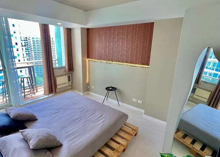 Casa Vika - 2 Bedrooms For 8 Pax In Azure Apartahotel Manila