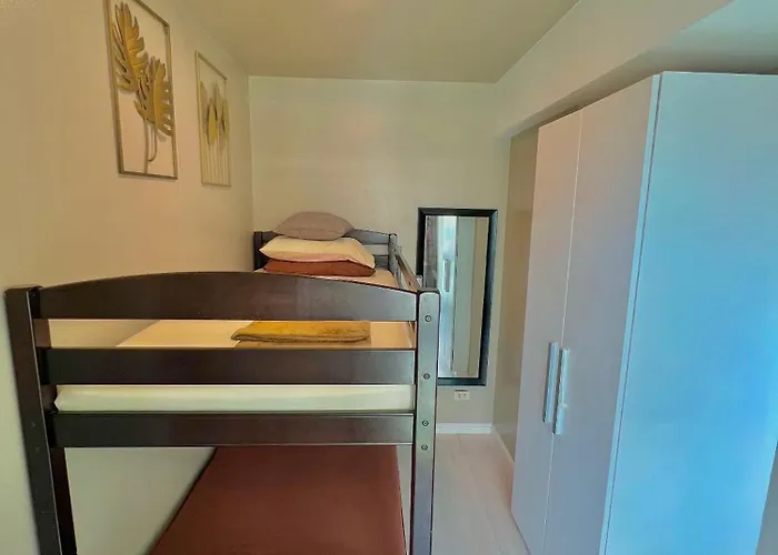 Casa Vika - 2 Bedrooms For 8 Pax In Azure Apartahotel *